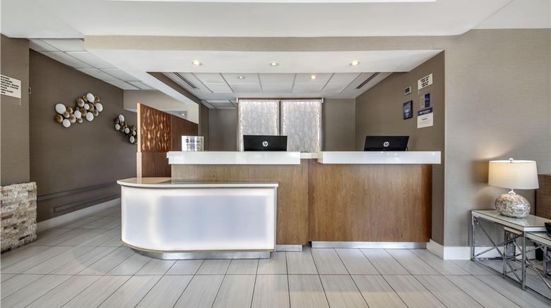 <b>Best Western Plus North Miami/BalHarbour Lobby</b>. Images powered by <a href="https://iceportal.shijigroup.com/" title="IcePortal" target="_blank">IcePortal</a>.