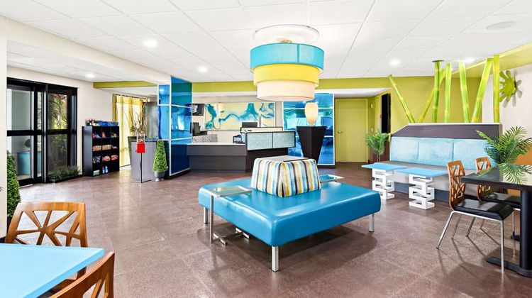 Best Western Lake Okeechobee Lobby