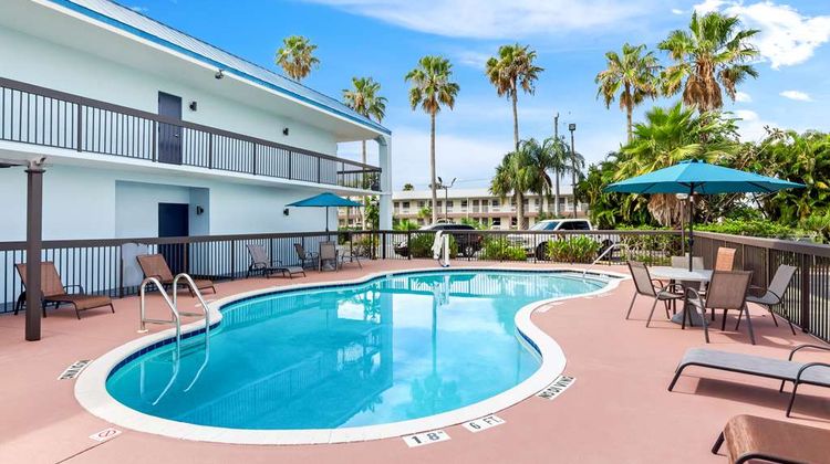 Best Western Lake Okeechobee Pool