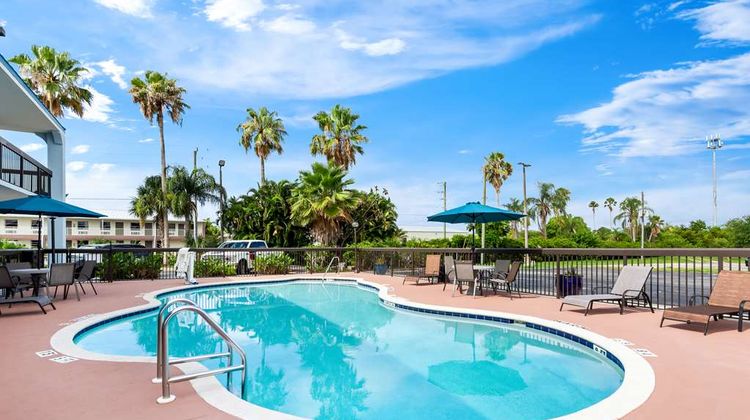 Best Western Lake Okeechobee Pool