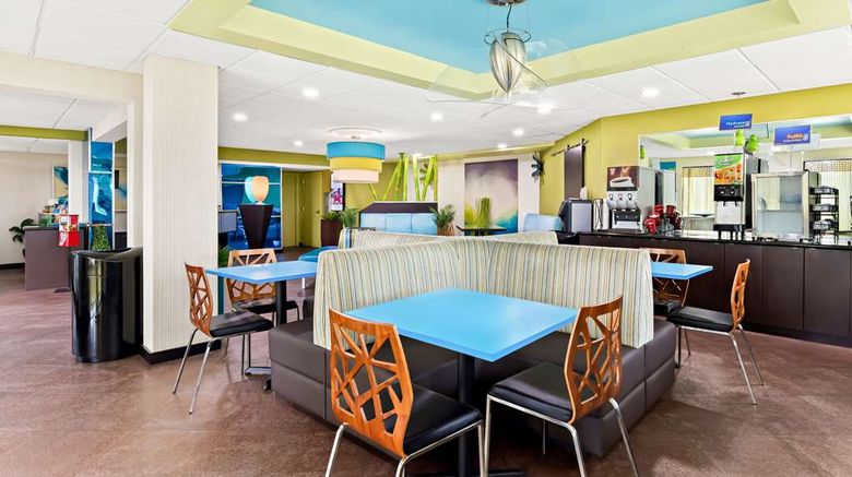 <b>Best Western Lake Okeechobee Restaurant</b>. Images powered by <a href="https://iceportal.shijigroup.com/" title="IcePortal" target="_blank">IcePortal</a>.