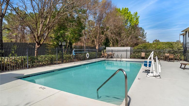 <b>Best Western Wakulla Inn & Suites Pool</b>. Images powered by <a href="https://iceportal.shijigroup.com/" title="IcePortal" target="_blank">IcePortal</a>.