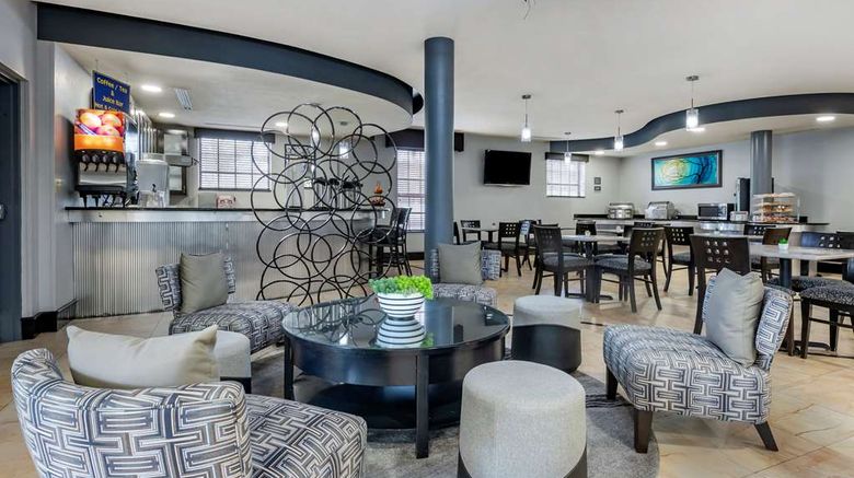 <b>Best Western Plus Bradenton Gateway Lobby</b>. Images powered by <a href="https://iceportal.shijigroup.com/" title="IcePortal" target="_blank">IcePortal</a>.