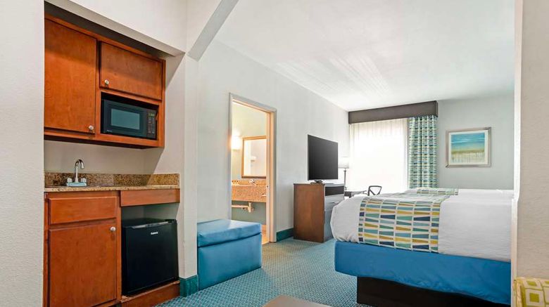 <b>Best Western Plus Blue Angel Inn Room</b>. Images powered by <a href="https://iceportal.shijigroup.com/" title="IcePortal" target="_blank">IcePortal</a>.