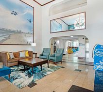 Best Western Plus Blue Angel Inn Lobby