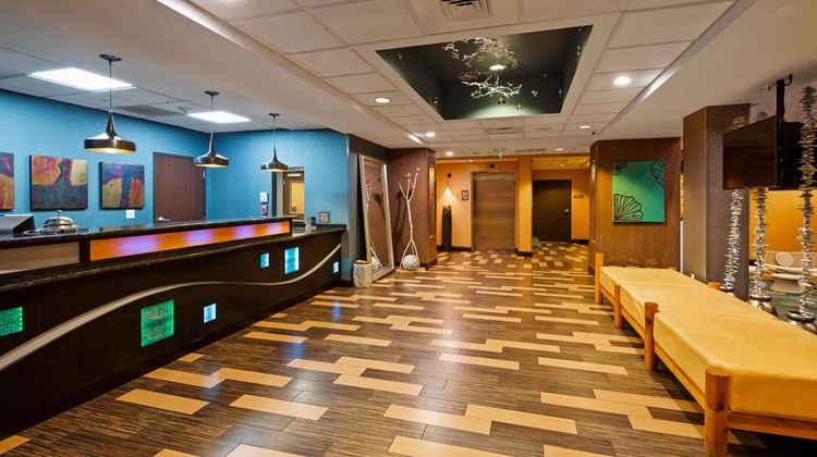Best Western Plus Chain of Lakes Inn/Ste Lobby