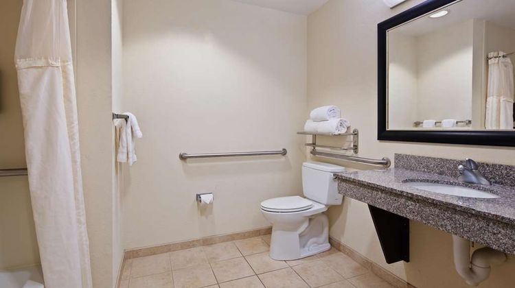 Best Western Plus Chain of Lakes Inn/Ste Room
