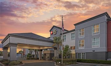 Best Western Plus Chain of Lakes Inn/Ste