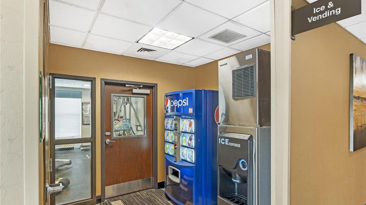 Best Western Plus Chain of Lakes Inn/Ste Other