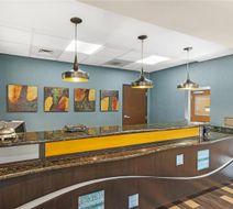 Best Western Plus Chain of Lakes Inn/Ste Lobby