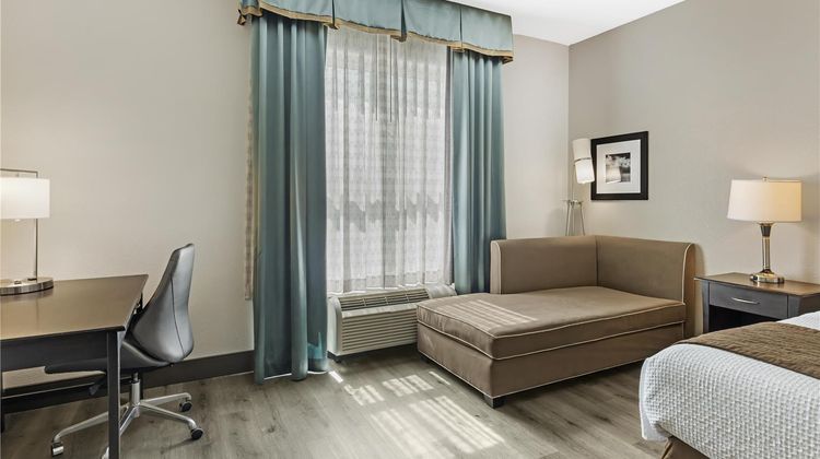 Best Western Plus Chain of Lakes Inn/Ste Room