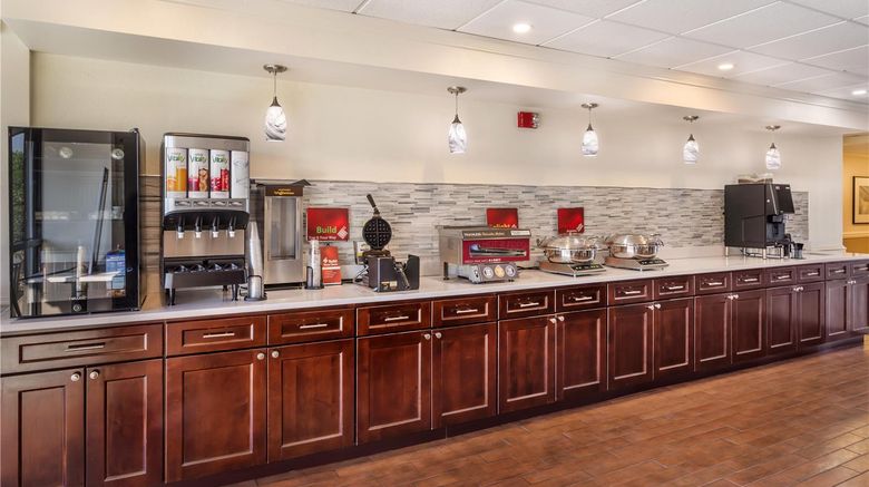 <b>Best Western Plus Madison Inn Restaurant</b>. Images powered by <a href="https://iceportal.shijigroup.com/" title="IcePortal" target="_blank">IcePortal</a>.
