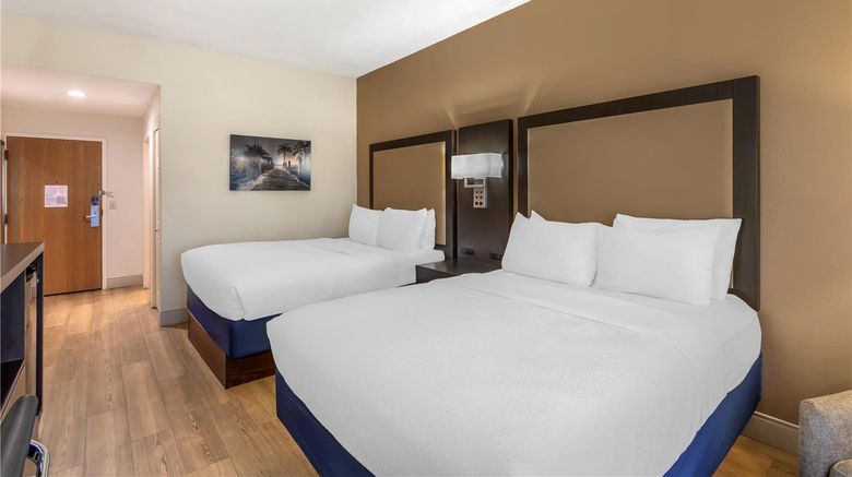 <b>Best Western Plus Madison Inn Room</b>. Images powered by <a href="https://iceportal.shijigroup.com/" title="IcePortal" target="_blank">IcePortal</a>.