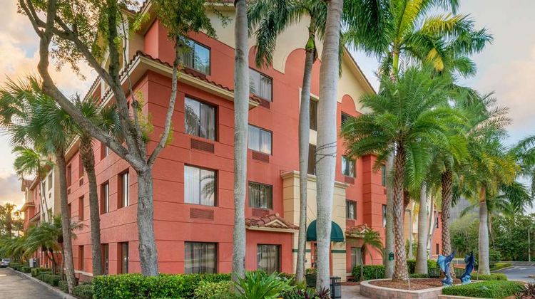 Best Western Plus Hotel & Conference Ctr Exterior