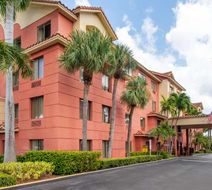 Best Western Plus Hotel & Conference Ctr Exterior