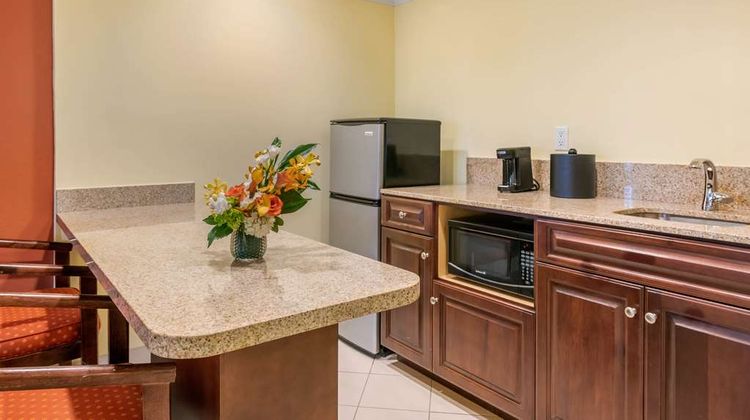 Palm Beach Gardens Hotel & Suites Suite