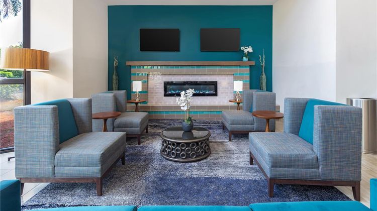 Best Western Plus Miami Executive Arpt Lobby