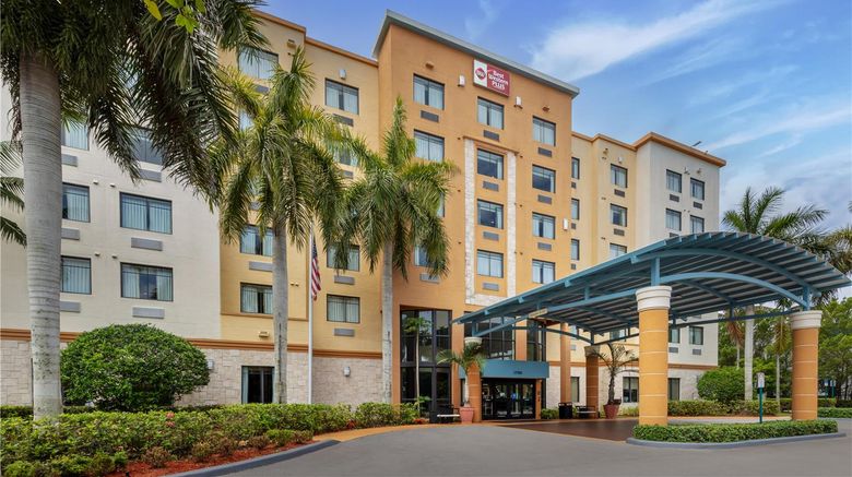 <b>Best Western Plus Miami Executive Arpt Exterior</b>. Images powered by <a href="https://iceportal.shijigroup.com/" title="IcePortal" target="_blank">IcePortal</a>.