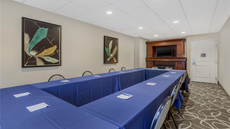 <b>Best Western Plus Tallahassee North Meeting</b>. Images powered by <a href="https://iceportal.shijigroup.com/" title="IcePortal" target="_blank">IcePortal</a>.