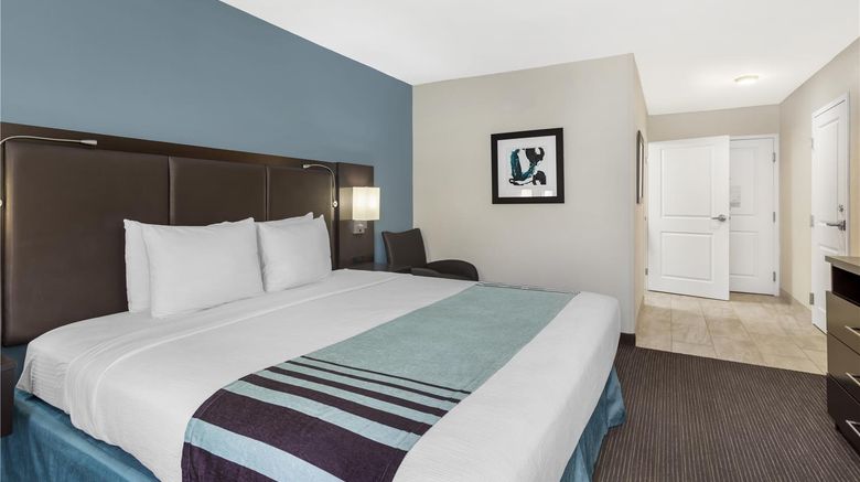 <b>Best Western Plus Tallahassee North Room</b>. Images powered by <a href="https://iceportal.shijigroup.com/" title="IcePortal" target="_blank">IcePortal</a>.