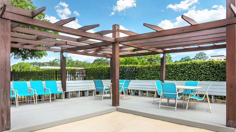 <b>Best Western Central Inn Pool</b>. Images powered by <a href="https://iceportal.shijigroup.com/" title="IcePortal" target="_blank">IcePortal</a>.