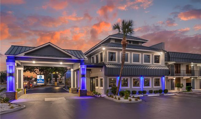 Best Western Central Inn Exterior
