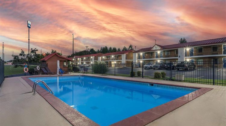 Best Western Acworth Inn Pool