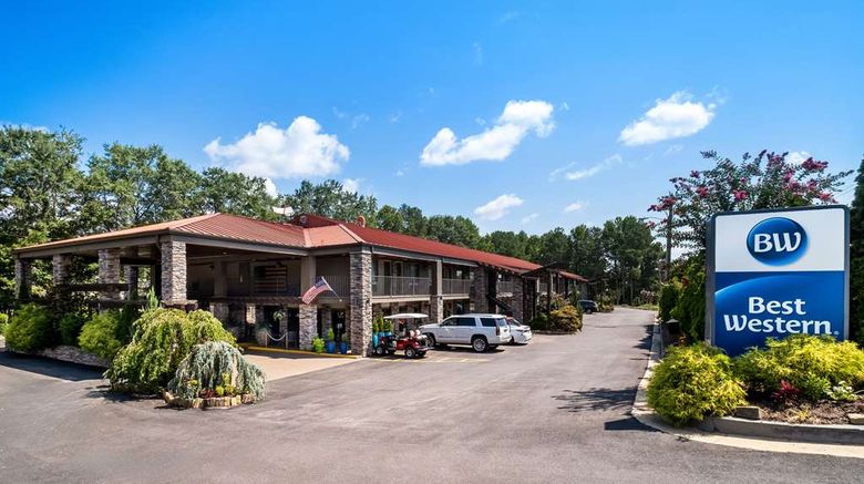 <b>Best Western Braselton Inn Exterior</b>. Images powered by <a href="https://iceportal.shijigroup.com/" title="IcePortal" target="_blank">IcePortal</a>.