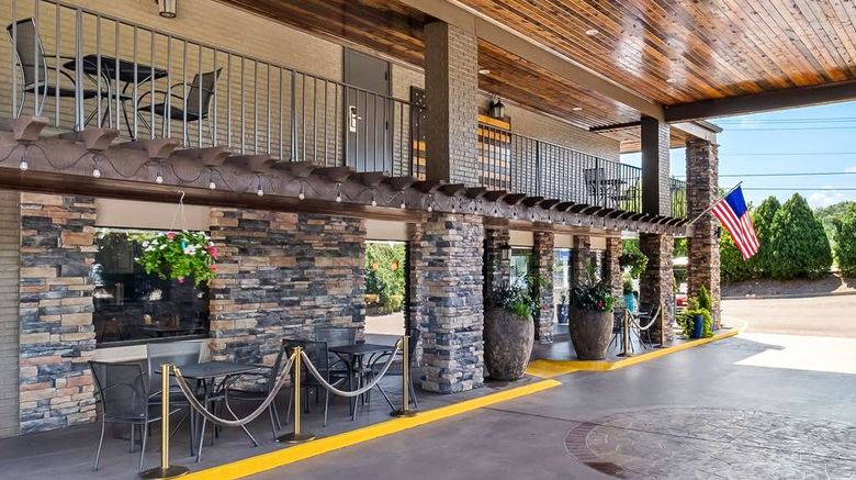 <b>Best Western Braselton Inn Exterior</b>. Images powered by <a href="https://iceportal.shijigroup.com/" title="IcePortal" target="_blank">IcePortal</a>.