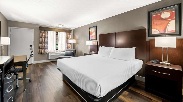 <b>Best Western Braselton Inn Room</b>. Images powered by <a href="https://iceportal.shijigroup.com/" title="IcePortal" target="_blank">IcePortal</a>.