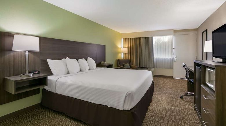 <b>Best Western Milton Inn Room</b>. Images powered by <a href="https://iceportal.shijigroup.com/" title="IcePortal" target="_blank">IcePortal</a>.