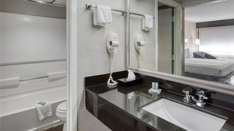 <b>Best Western Executive Inn Room</b>. Images powered by <a href="https://iceportal.shijigroup.com/" title="IcePortal" target="_blank">IcePortal</a>.