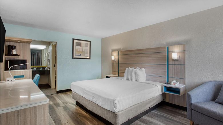 <b>Best Western Executive Inn Room</b>. Images powered by <a href="https://iceportal.shijigroup.com/" title="IcePortal" target="_blank">IcePortal</a>.