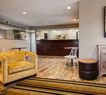 Best Western Shenandoah Inn Lobby