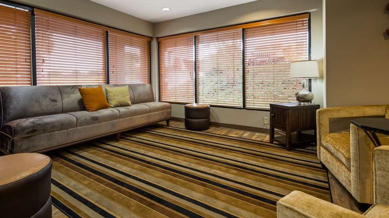 <b>Best Western Shenandoah Inn Lobby</b>. Images powered by <a href="https://iceportal.shijigroup.com/" title="IcePortal" target="_blank">IcePortal</a>.