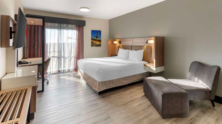 Best Western Plus Atlanta Airport- East Room