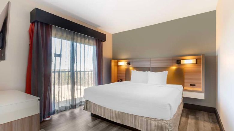 <b>Best Western Plus Atlanta Airport- East Room</b>. Images powered by <a href="https://iceportal.shijigroup.com/" title="IcePortal" target="_blank">IcePortal</a>.