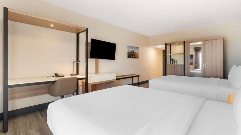 <b>Best Western Plus Atlanta Airport- East Room</b>. Images powered by <a href="https://iceportal.shijigroup.com/" title="IcePortal" target="_blank">IcePortal</a>.