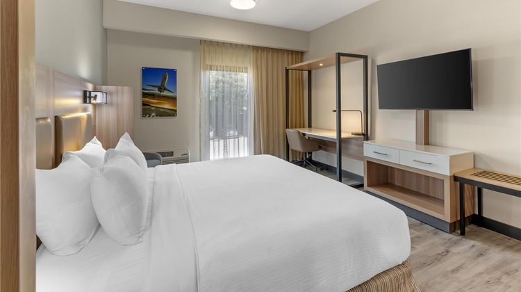 Best Western Plus Atlanta Airport- East Room