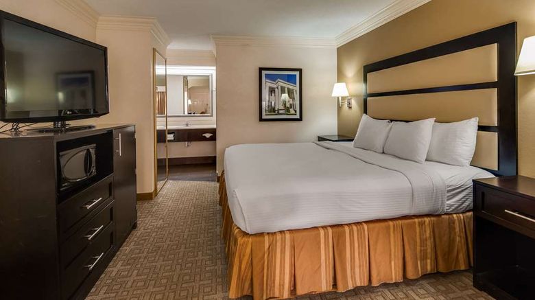 <b>Best Western Inn & Suites of Macon Room</b>. Images powered by <a href="https://iceportal.shijigroup.com/" title="IcePortal" target="_blank">IcePortal</a>.