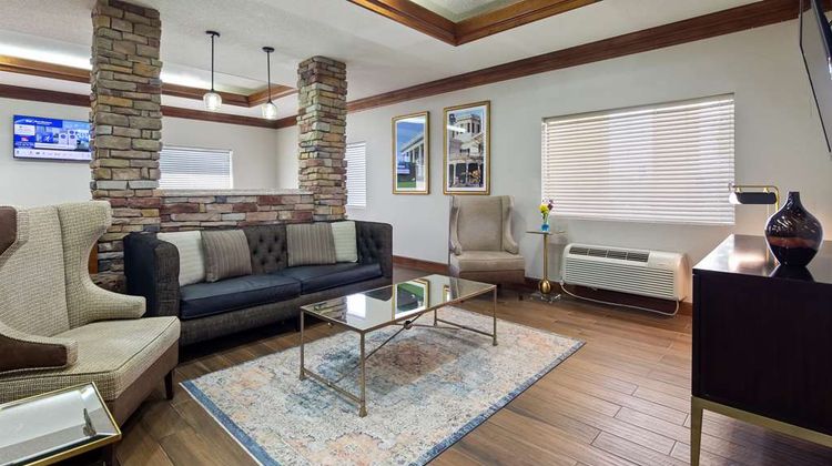 Best Western Inn & Suites Lobby