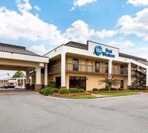 Best Western Colonial Inn Exterior