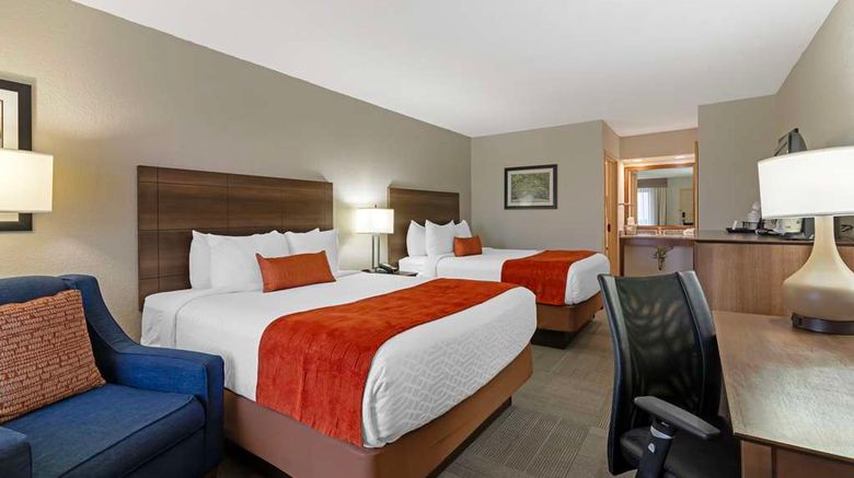 <b>Best Western Colonial Inn Room</b>. Images powered by <a href="https://iceportal.shijigroup.com/" title="IcePortal" target="_blank">IcePortal</a>.