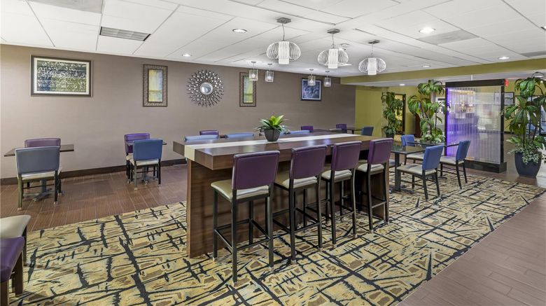 <b>Best Western Plus McDonough Inn & Suites Restaurant</b>. Images powered by <a href="https://iceportal.shijigroup.com/" title="IcePortal" target="_blank">IcePortal</a>.