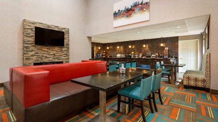 Best Western Bradbury Inn & Suites Lobby
