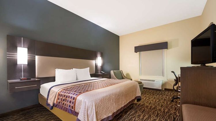 Best Western Bradbury Inn & Suites Room
