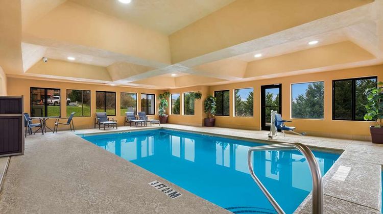 Best Western Bradbury Inn & Suites Pool