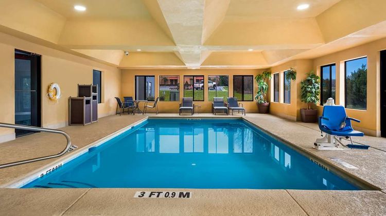 Best Western Bradbury Inn & Suites Pool