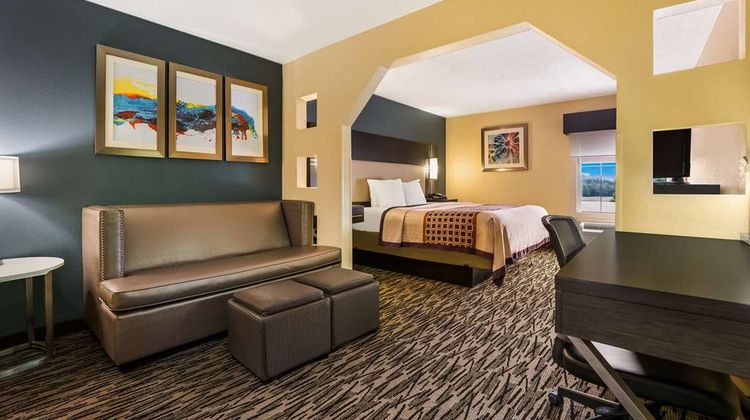 Best Western Bradbury Inn & Suites Room