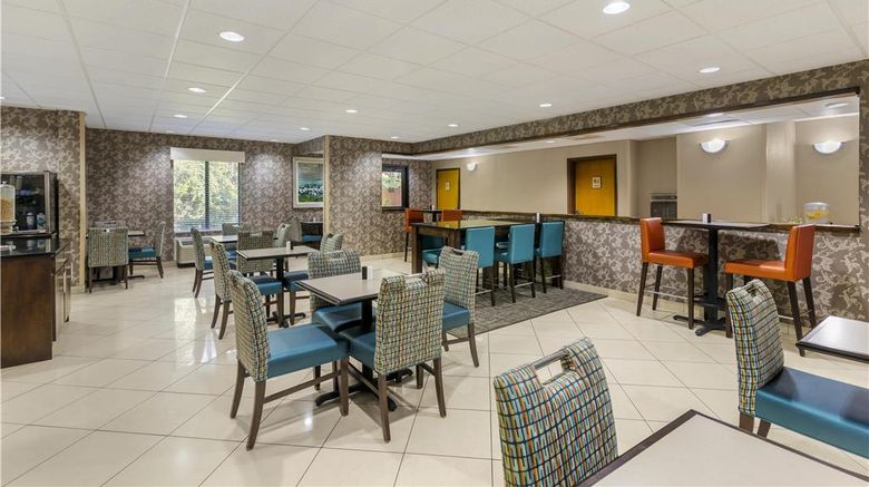 <b>Best Western Plus Richmond Hill Inn Restaurant</b>. Images powered by <a href="https://iceportal.shijigroup.com/" title="IcePortal" target="_blank">IcePortal</a>.